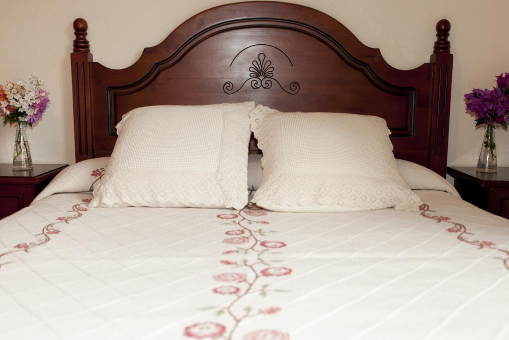 Trisqueles Y Buganvillas Villaviciosa  Værelse billede