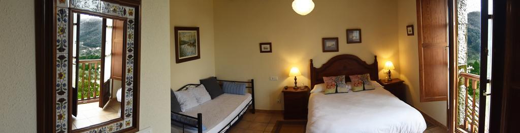 Trisqueles Y Buganvillas Villaviciosa  Eksteriør billede