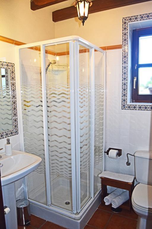 Trisqueles Y Buganvillas Villaviciosa  Eksteriør billede