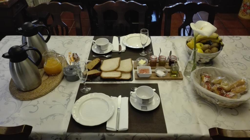 Trisqueles Y Buganvillas Villaviciosa  Eksteriør billede