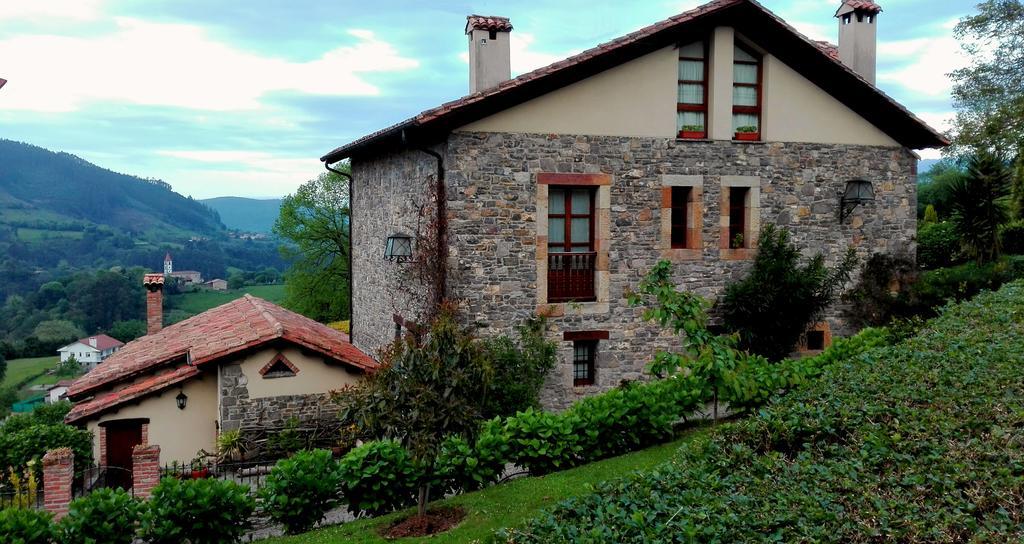 Trisqueles Y Buganvillas Villaviciosa  Eksteriør billede