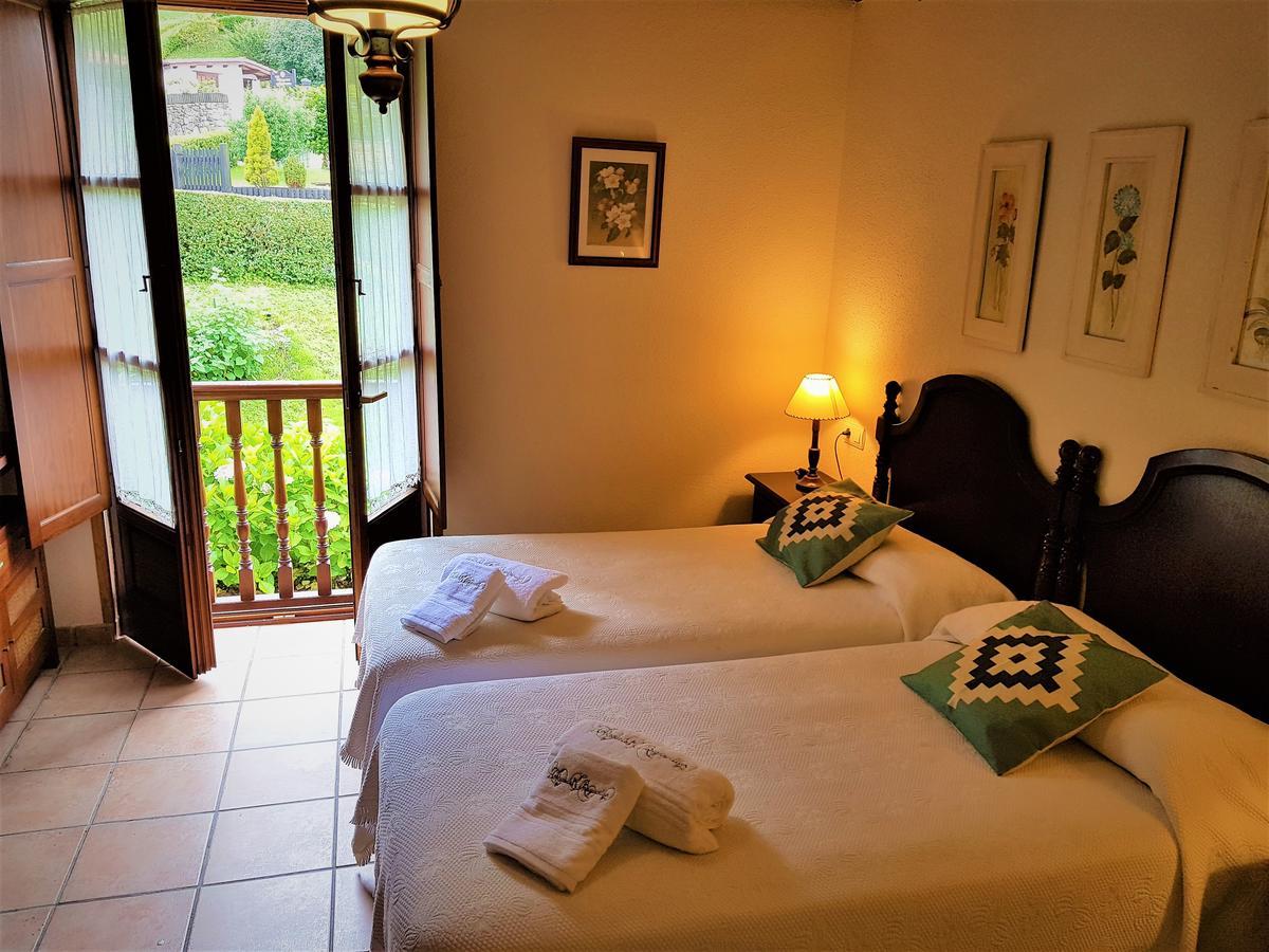 Trisqueles Y Buganvillas Villaviciosa  Eksteriør billede